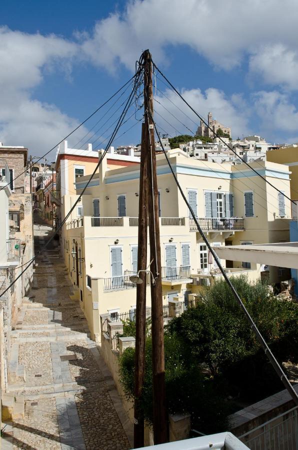 Hotel Omiros Ermoupoli Exterior photo