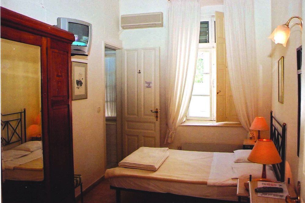 Hotel Omiros Ermoupoli Exterior photo